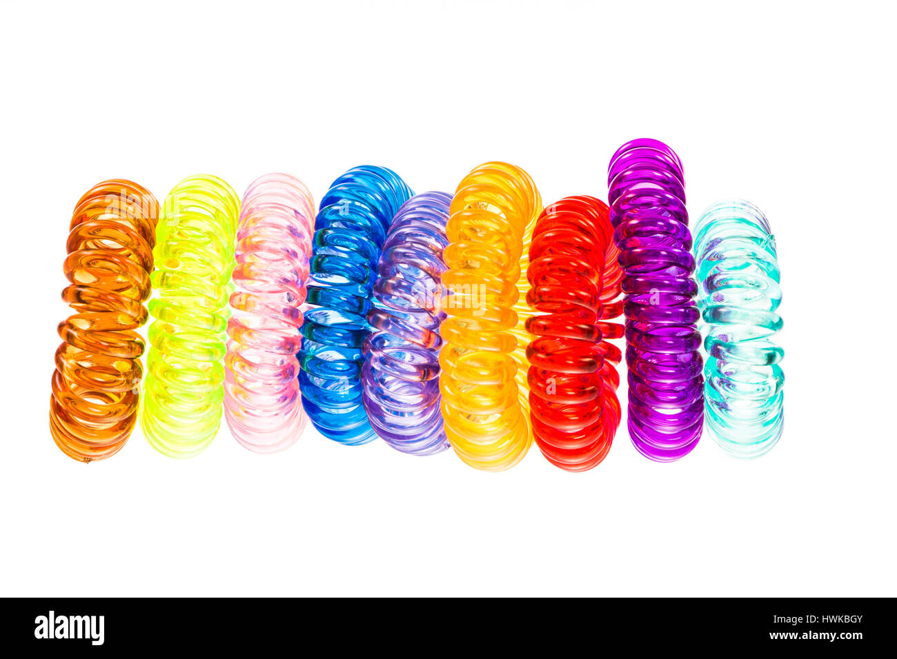 Primo piano di vari isolati i capelli a spirale cravatte Foto Stock