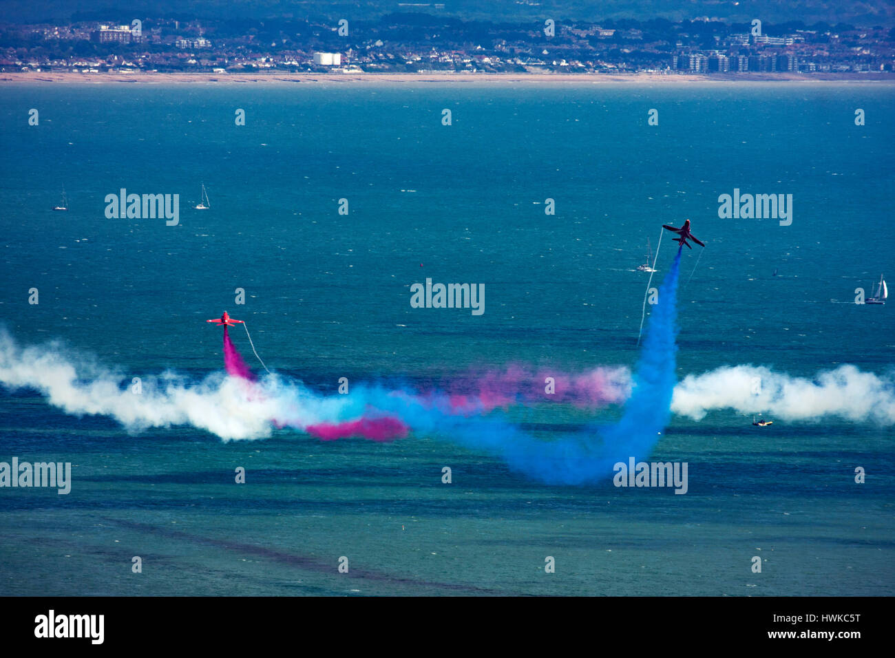 Royal Air Force frecce rosse effettuare la visualizzazione a Eastbourne Air Show 2015, East Sussex, Regno Unito Foto Stock