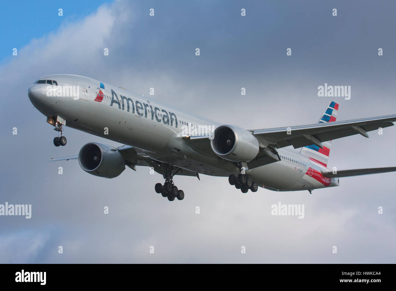 American Airlines Boeing 777-323 ER/all'Aeroporto Heathrow di Londra, Regno Unito Foto Stock