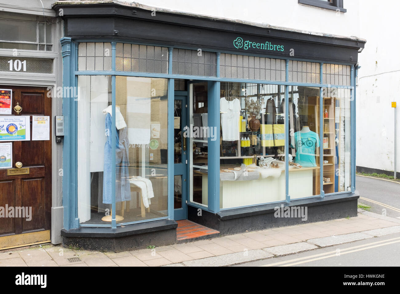 Greenfibers organiche e fibre naturali shop a Totnes High Street, Devon Foto Stock