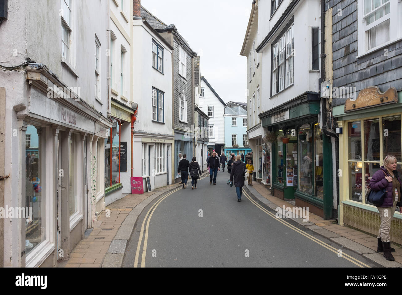 Negozi indipendenti a Totnes High Street Foto Stock