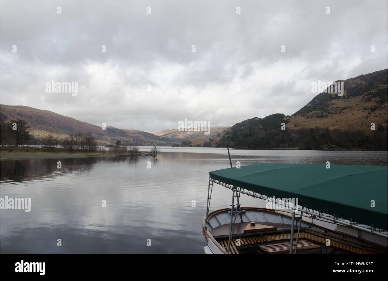 Vista da un vaporetto su Ullswater, Lake District, Cumbria, Inghilterra Foto Stock