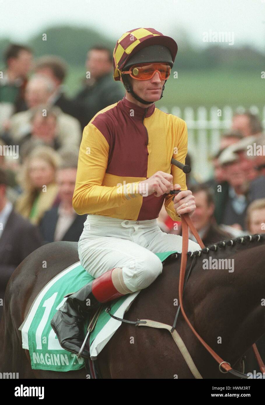 KEVIN JAMES MANNING JOCKEY 12 Giugno 1996 Foto Stock