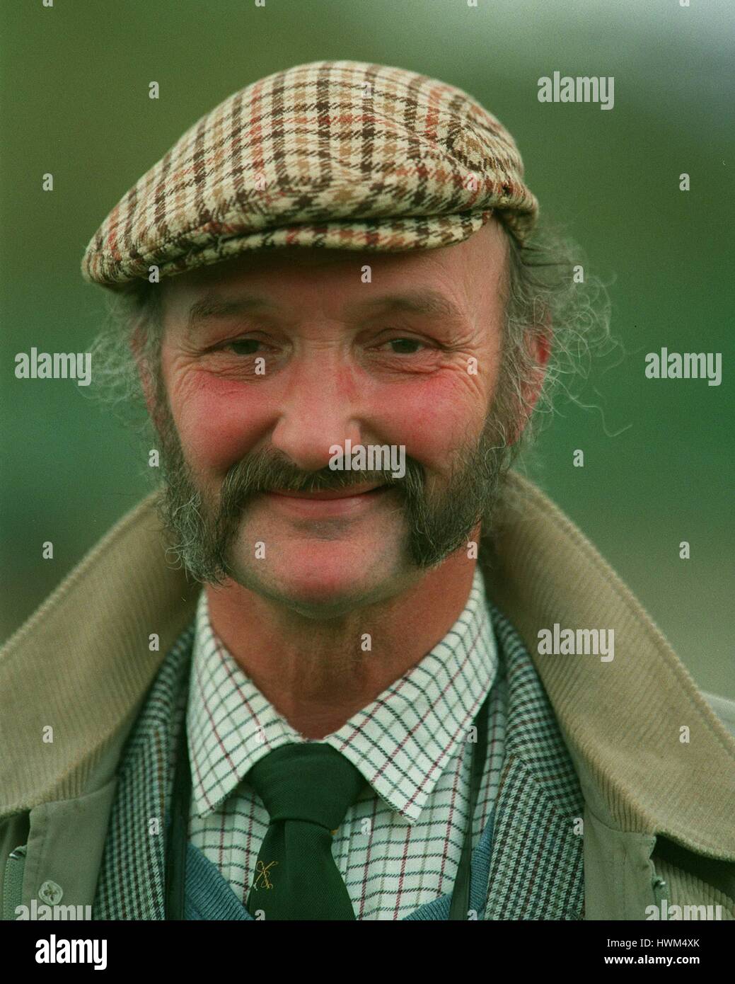 COLIN MITCHELL corsa di cavalli TRAINER 14 Novembre 1996 Foto Stock