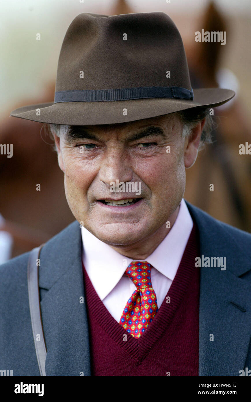 Paolo COLE GARA allenatore di cavalli ippodromo di NEWMARKET NEWMARKET 16 Aprile 2002 Foto Stock
