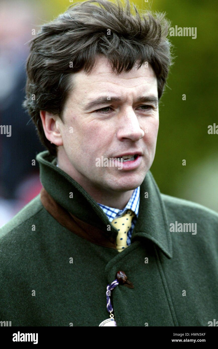 RICHARD PHILLIPS GARA allenatore di cavalli ippodromo di Cheltenham CHELTENHAM 13 Marzo 2002 Foto Stock