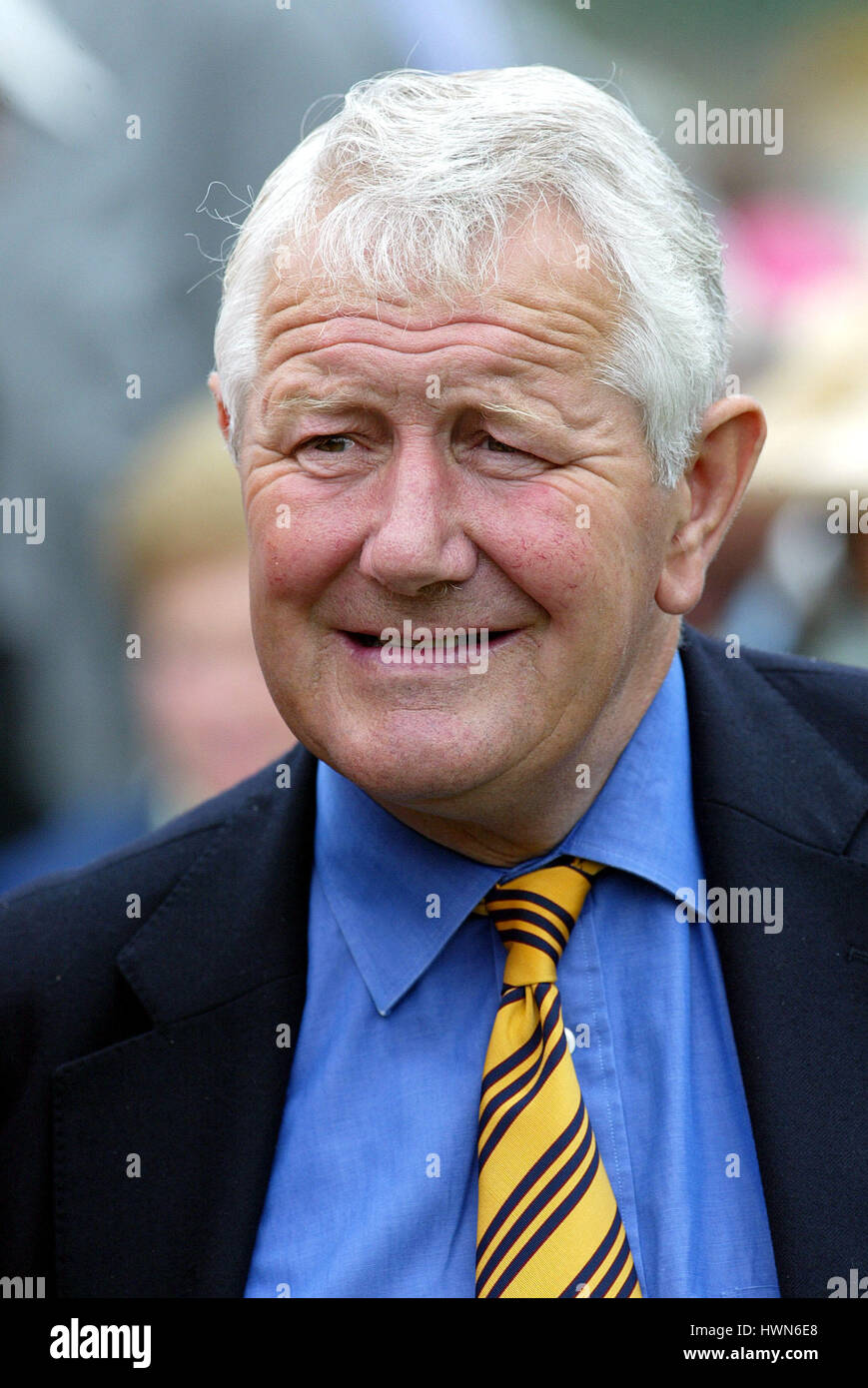DAVID ELSWORTH GARA allenatore di cavalli IPPODROMO DI YORK YORK 20 Agosto 2002 Foto Stock