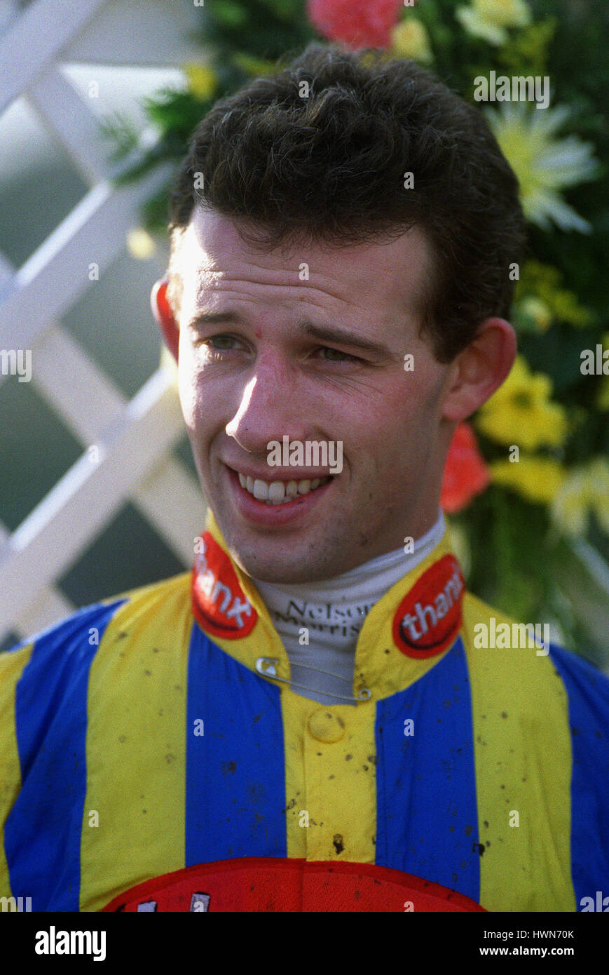 RUPERT WAKLEY JOCKEY WETHERBY RACECOURSE WETHERBY INGHILTERRA 08 Dicembre 2001 Foto Stock