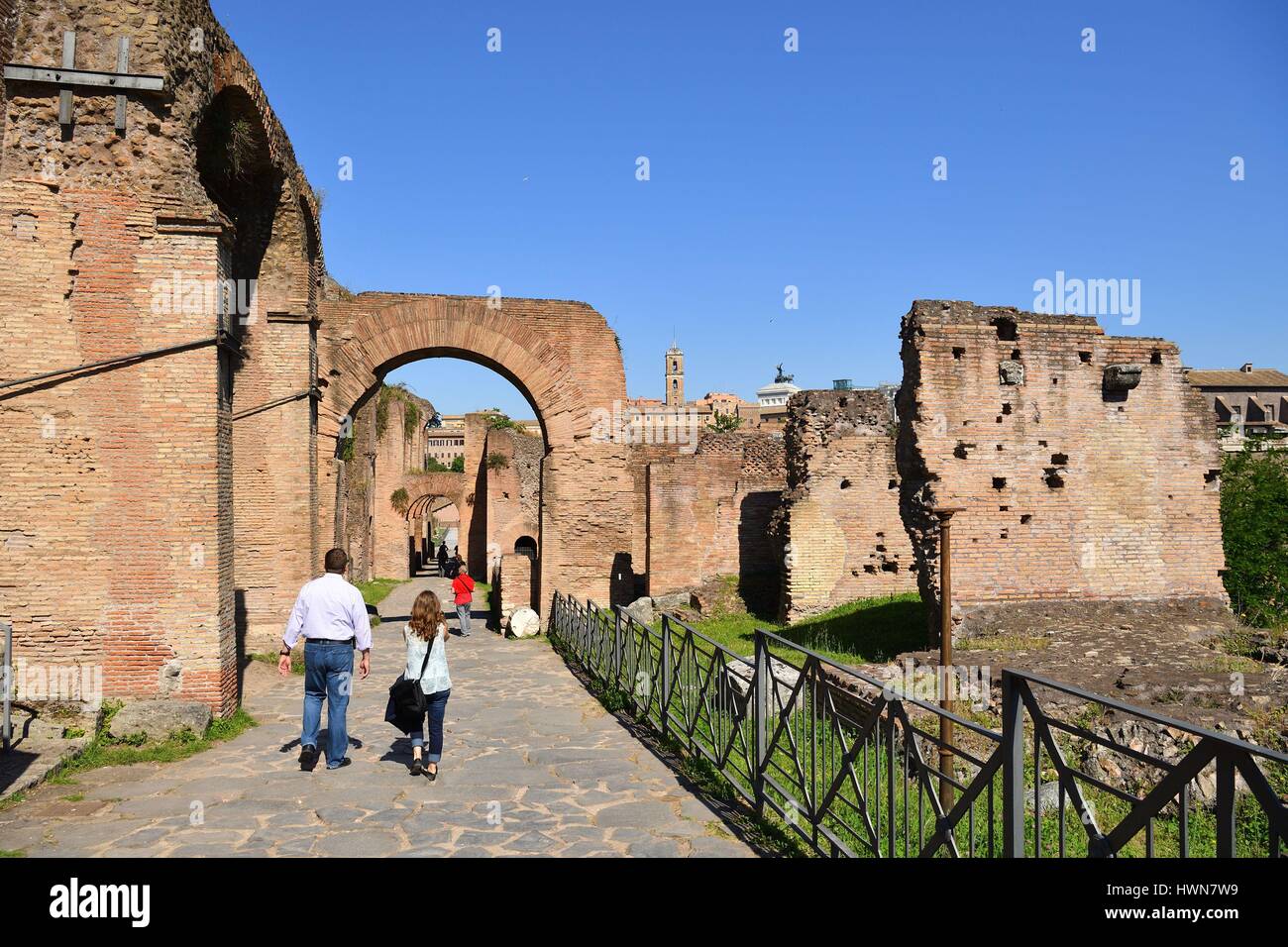 Italia Lazio Roma centro storico elencati come patrimonio mondiale dall UNESCO, il Foro Romano o Forum Romanum è stata per secoli il centro della vita pubblica romana, Santa Maria Antiqua chiesa Foto Stock