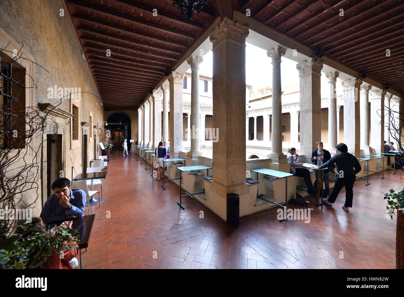 Italia Lazio Roma centro storico sono classificati come patrimonio mondiale dall' UNESCO, piazza Navona distretto, chiostro del Bramante, caff Foto Stock