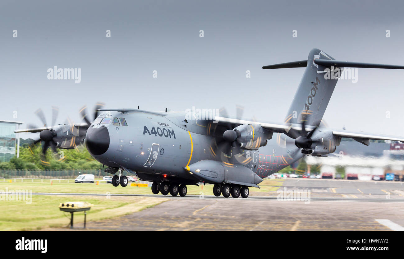 Airbus A400 visualizza a Farnborough Airshow internazionale 2016 Foto Stock