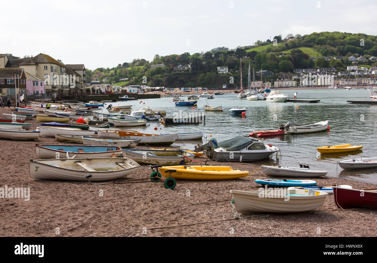 Estuario Teign vista mare con barche ormeggiate nel estuario Teign: Teignmouth, Devon, Inghilterra. Foto Stock