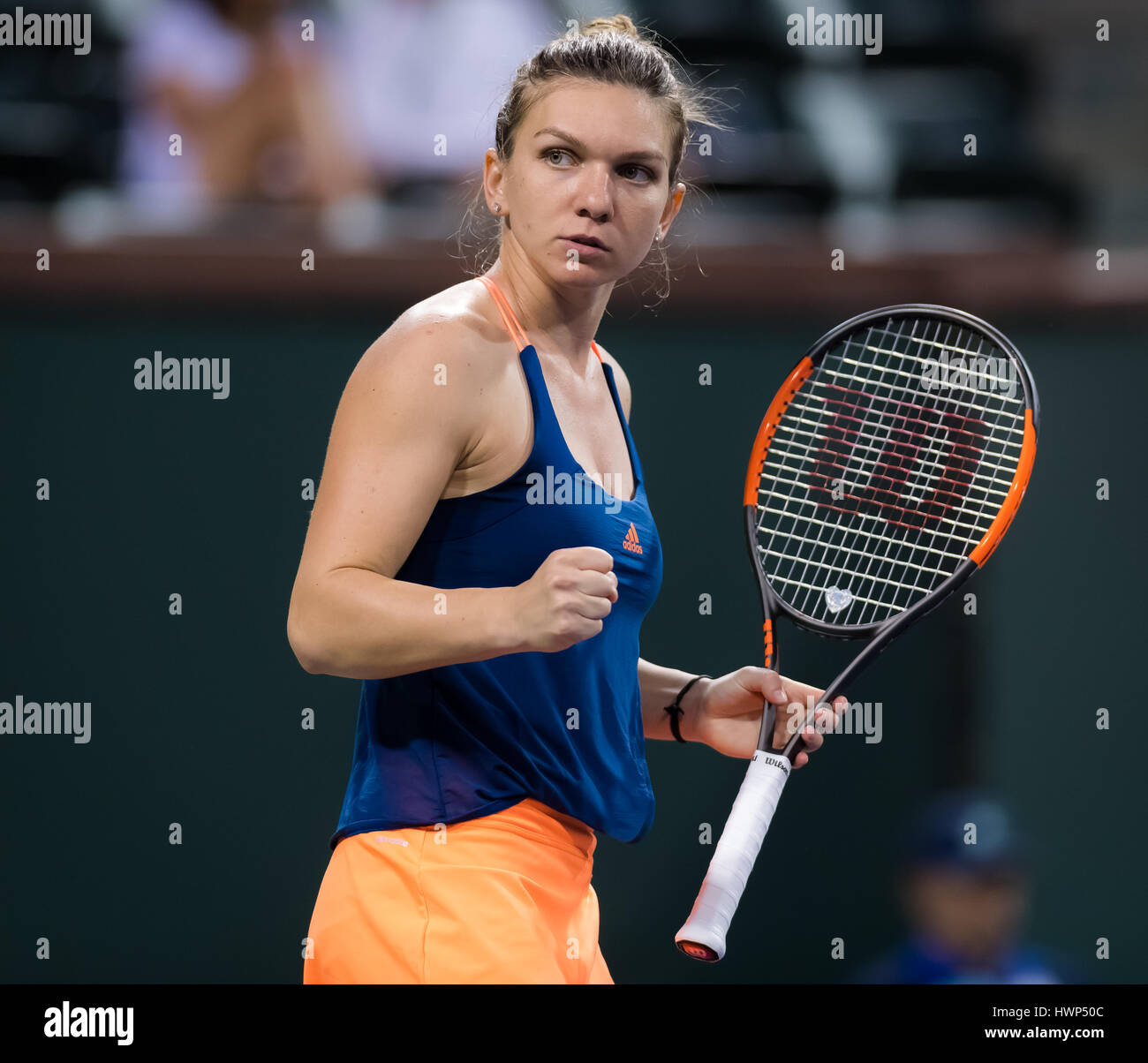 Indian Wells, Stati Uniti. 11 marzo, 2017. Simona Halep colloqui alla media al 2017 BNP Paribas Open WTA Premier torneo obbligatorio © Jimmie48 Foto Stock