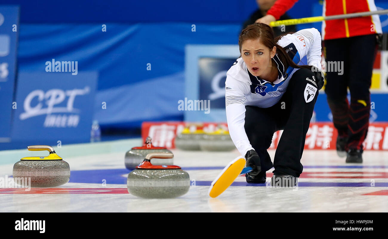 Pechino, Cina. 22 Mar, 2017. Eve Muirhead della Scozia reagisce durante il mondo femminile Campionato di Curling round-robin match contro la Cina a Pechino Capitale della Cina, Marzo 22, 2017. La Cina ha perso 6-8. Credito: Wang Lili/Xinhua/Alamy Live News Foto Stock