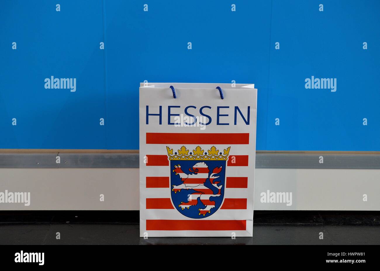 Hannover, Germania. Xxi Mar, 2016. Un paperbag del Land federale Hesse alla fiera CeBit, la Germania, la città di Hannover, 21. Marzo 2017. Foto: Frank può | in tutto il mondo di utilizzo/dpa/Alamy Live News Foto Stock
