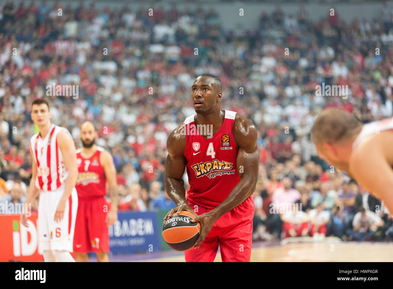 A Belgrado, in Serbia. Xxii marzo, 2017. Patric giovani di Olympiacos Pireo in azione durante il 2016/2017 Turkish Airlines Eurolega Regular Season Round 27 gioco tra Crvena Zvezda Belgrado MTS e Olympiacos Pireo a Kombank Arena il 22 marzo 2017 a Belgrado in Serbia. Credito: Nikola Krstic/Alamy Live News Foto Stock