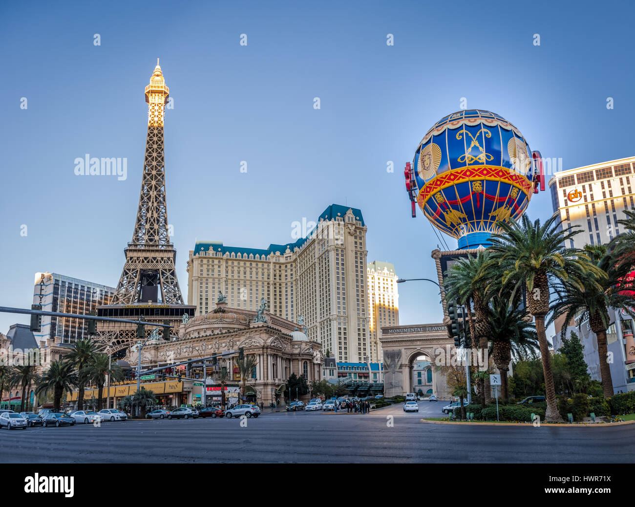 Las Vegas Strip e Paris Hotel Casino - Las Vegas, Nevada, STATI UNITI D'AMERICA Foto Stock