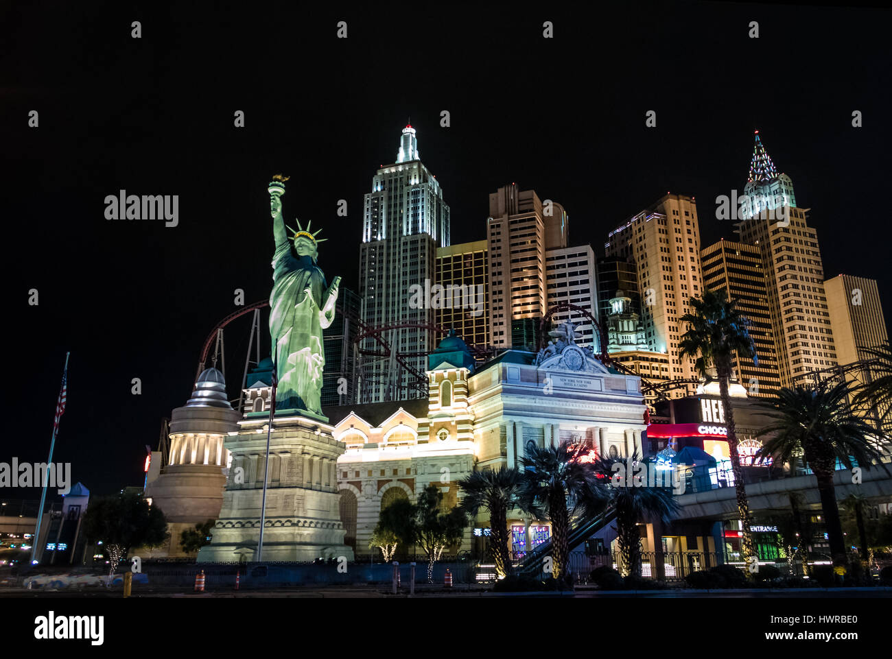 New York New York Hotel and Casino di notte - Las Vegas, Nevada, STATI UNITI D'AMERICA Foto Stock