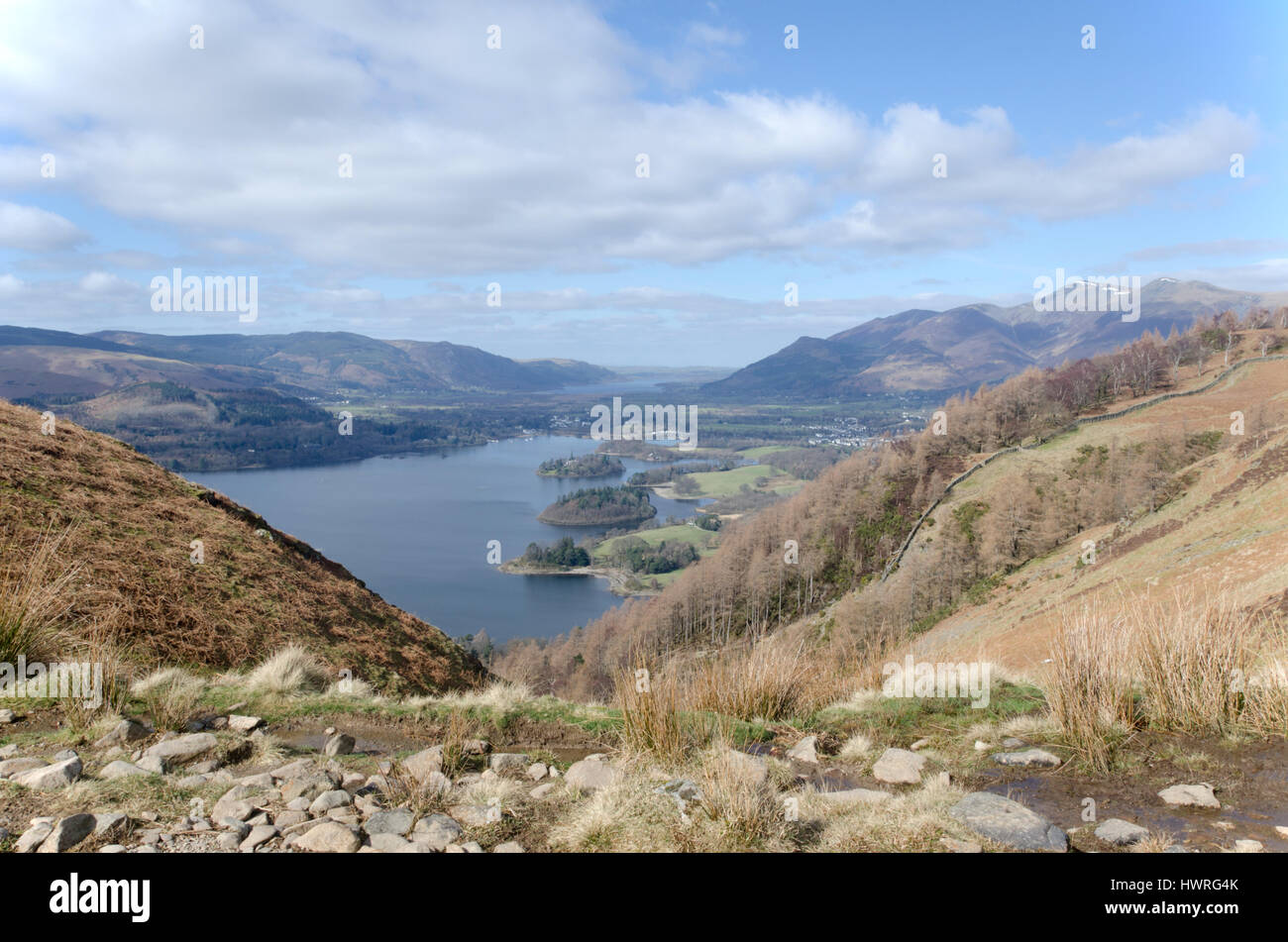 Derwentwater, Lake District, Cumbria, Inghilterra, Regno Unito, Vista da un pendio a forma di V a Walla Crag Foto Stock