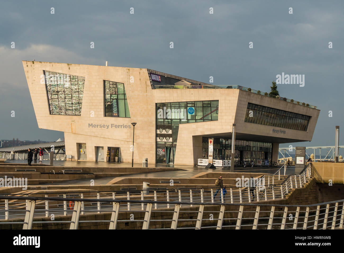 Museo di Liverpool,Pier Head,Liverpool,Fab 4 Cafe,Mersey Ferry,Ferries,Waterfront,Beatles,esposizioni,Museo,Merseyside,fiume Mersey Foto Stock