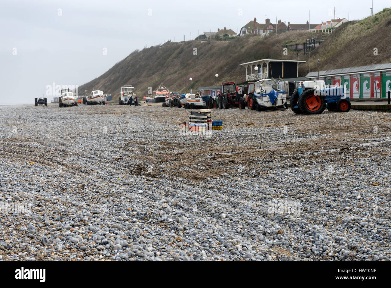 Occupato l'area di pesca sulla Costa North Norfolk Foto Stock