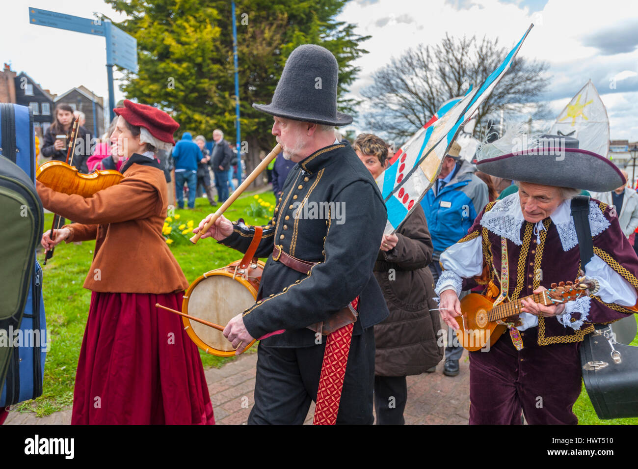 Celebtration e sfilata di commerate il 400 anno anniversario della morte di Pocanotas a Graveend Kent Foto Stock