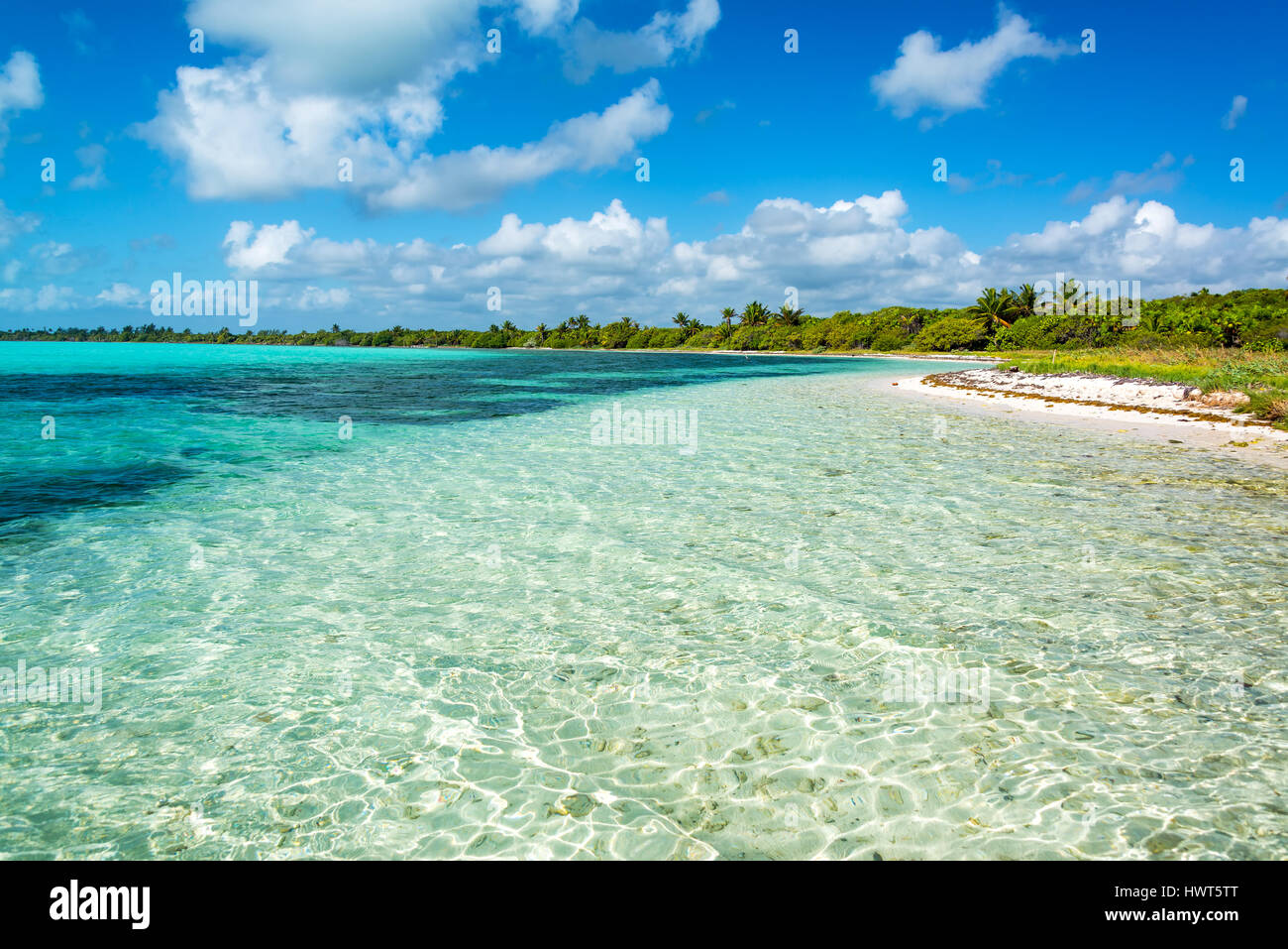 Bel Mar dei Caraibi paesaggio nel Sian Kaan Riserva della Biosfera vicino a Tulum, Messico Foto Stock