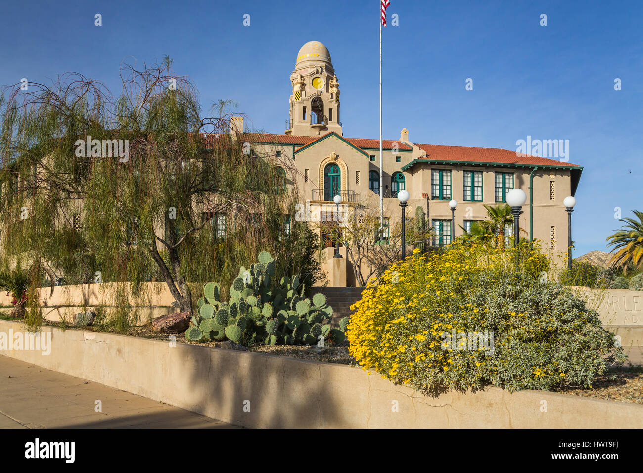 La storica Curley edificio scolastico in Ajo, Arizona, Stati Uniti. Foto Stock