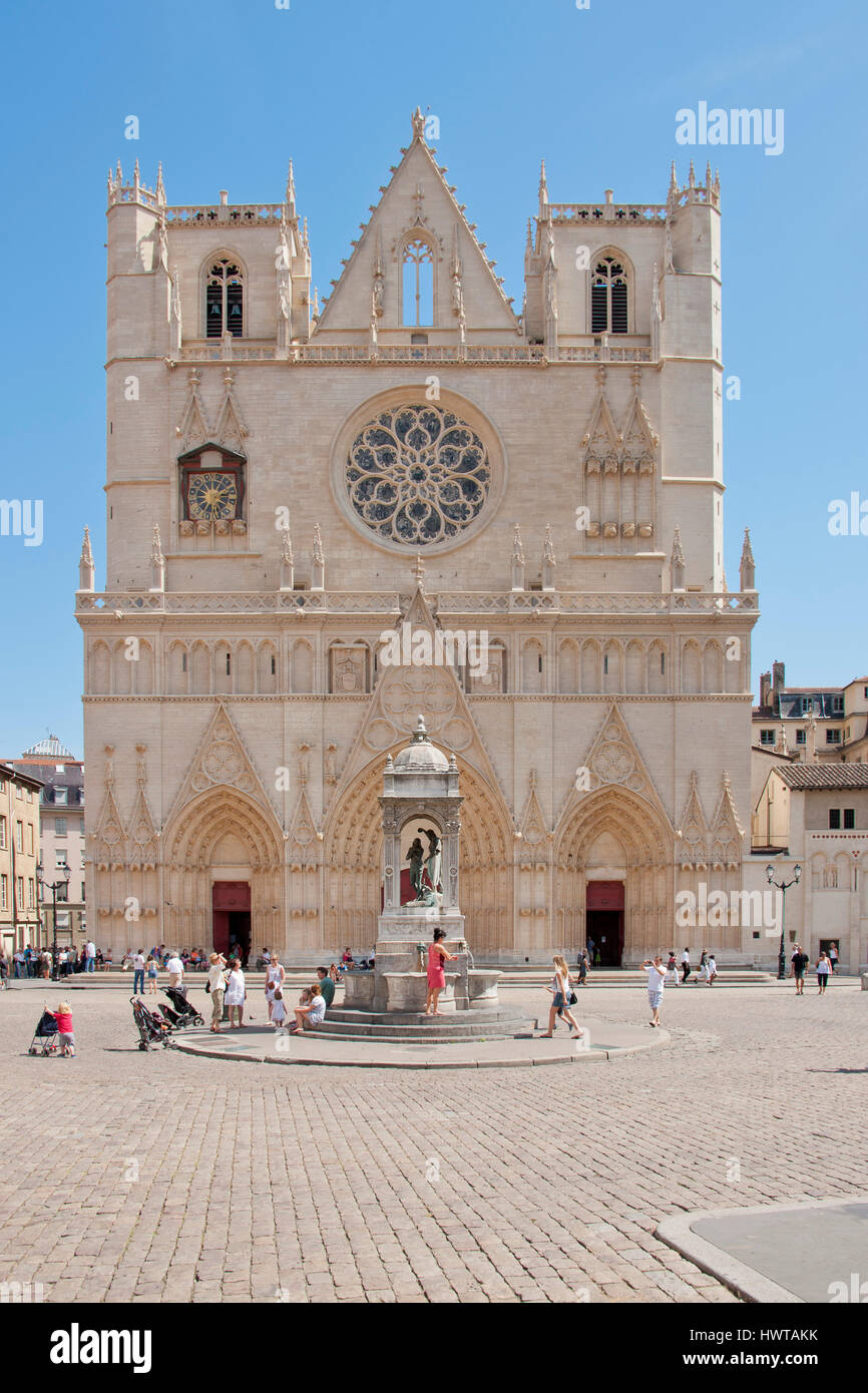 La cattedrale di san Giovanni nel centro storico di Lione Foto Stock