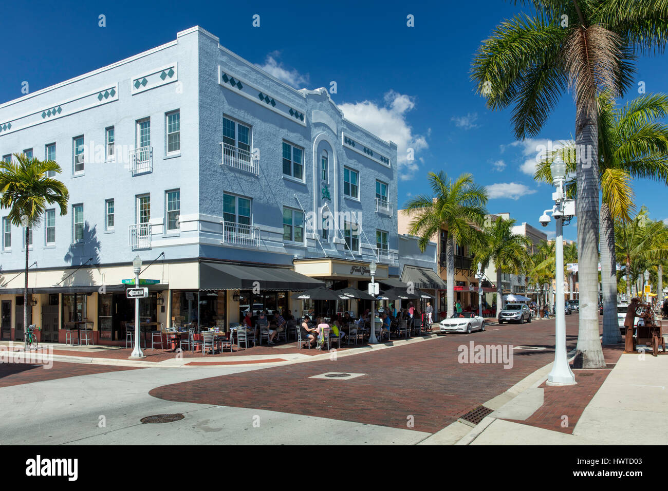 Il Dean Edificio, Ford Garage e gli edifici lungo la prima strada, Fort Myers, Florida, Stati Uniti d'America Foto Stock