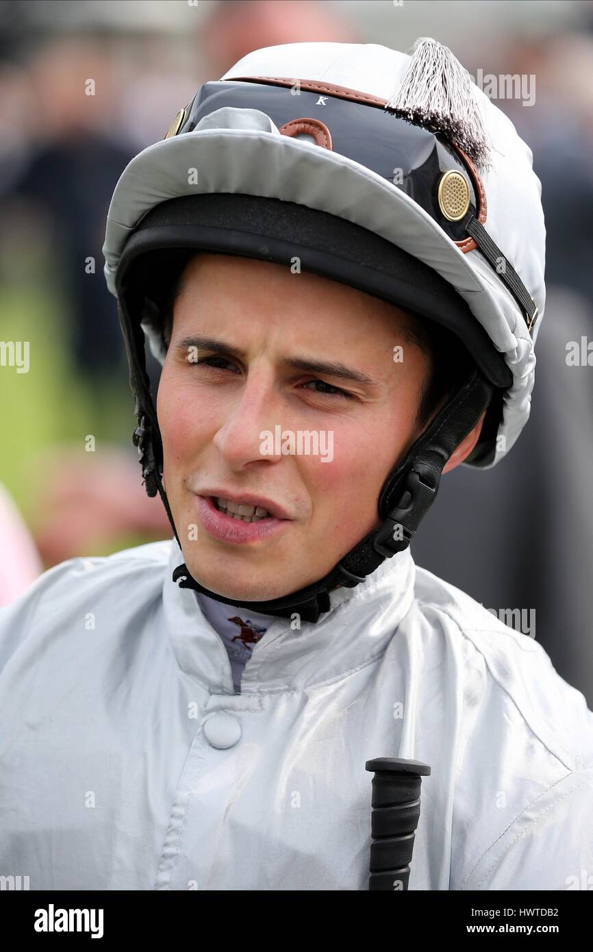 WILLIAM BUICK JOCKEY JOCKEY IPPODROMO DI YORK YORK INGHILTERRA 11 Maggio 2016 Foto Stock