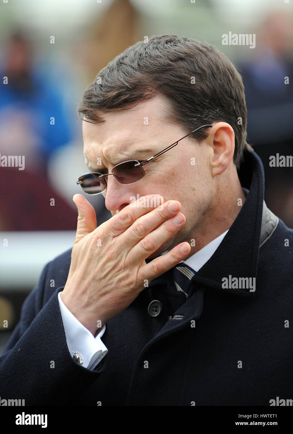 AIDEN O'Brien cavallo da corsa GARA TRAINER allenatore di cavalli IPPODROMO DI YORK YORK INGHILTERRA 17 Maggio 2012 Foto Stock