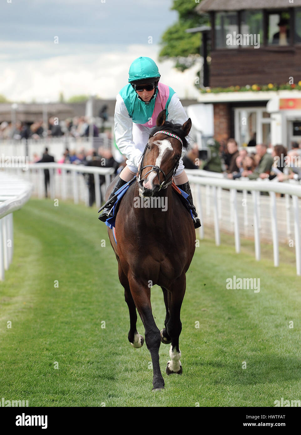 Presentazione RIDEDEN DA WILLIAM BUICK RIDEDEN DA WILLIAM BUICK IPPODROMO DI YORK YORK INGHILTERRA 12 Maggio 2010 Foto Stock