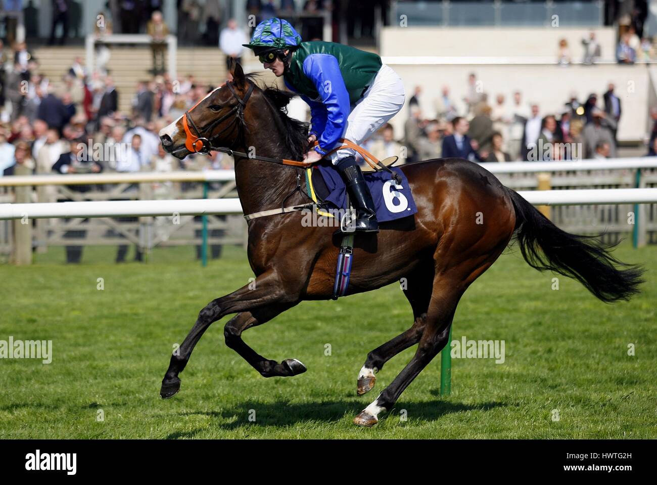 LITTLEMISSSUNSHINE cavalcato da L.P.KENIRY ROWLEY MILE NEWMARKET Corso Inghilterra 19 aprile 2007 Foto Stock