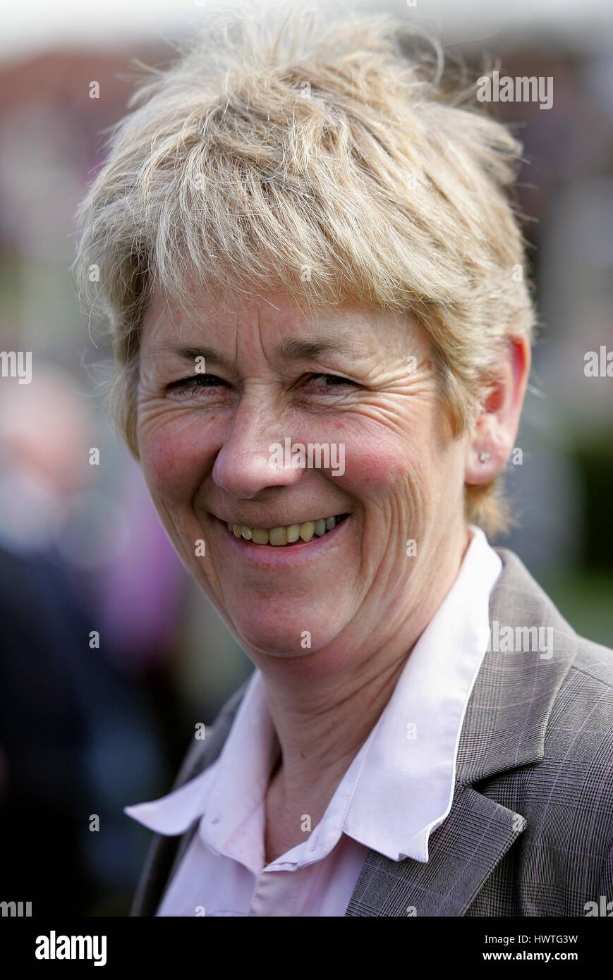 JULIA FEILDEN corsa di cavalli TRAINER ROWLEY MILE NEWMARKET Corso Inghilterra 18 aprile 2007 Foto Stock