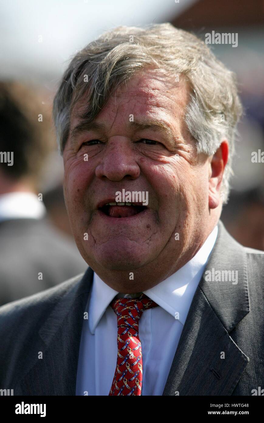SIR MICHAEL STOUTE corsa di cavalli TRAINER ROWLEY MILE NEWMARKET Corso Inghilterra 18 aprile 2007 Foto Stock