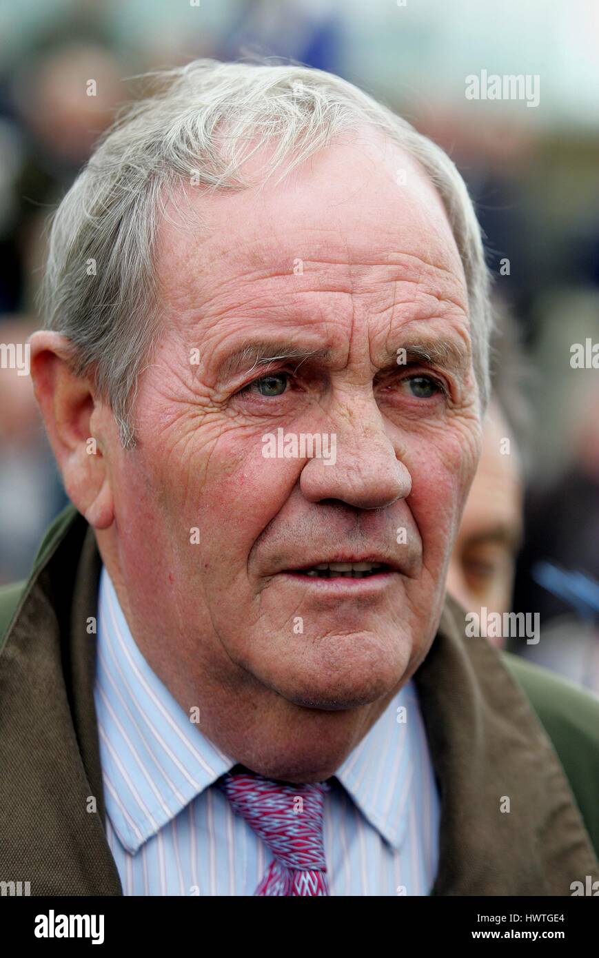 RICHARD HANNON corsa di cavalli TRAINER ROWLEY MILE NEWMARKET Corso Inghilterra 18 aprile 2006 Foto Stock