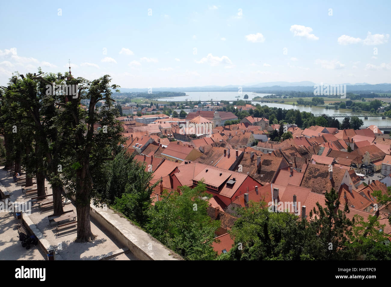 Ptuj, città sul fiume Drava banche, inferiore Regione Stiria, Slovenia sulla luglio 02, 2016. Foto Stock