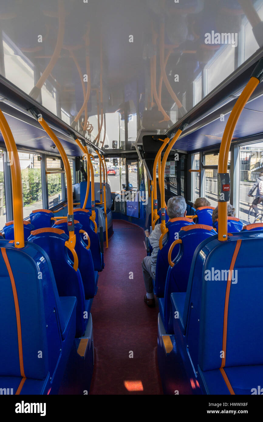 All'interno di nuovo autobus per Milton Park e il regime di marcia Foto Stock