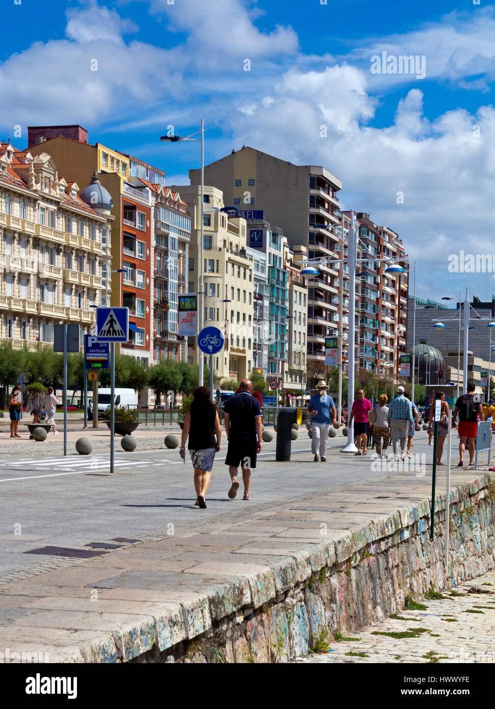 Il lungomare e la zona di marina a Santander in Cantabria Spagna settentrionale Foto Stock