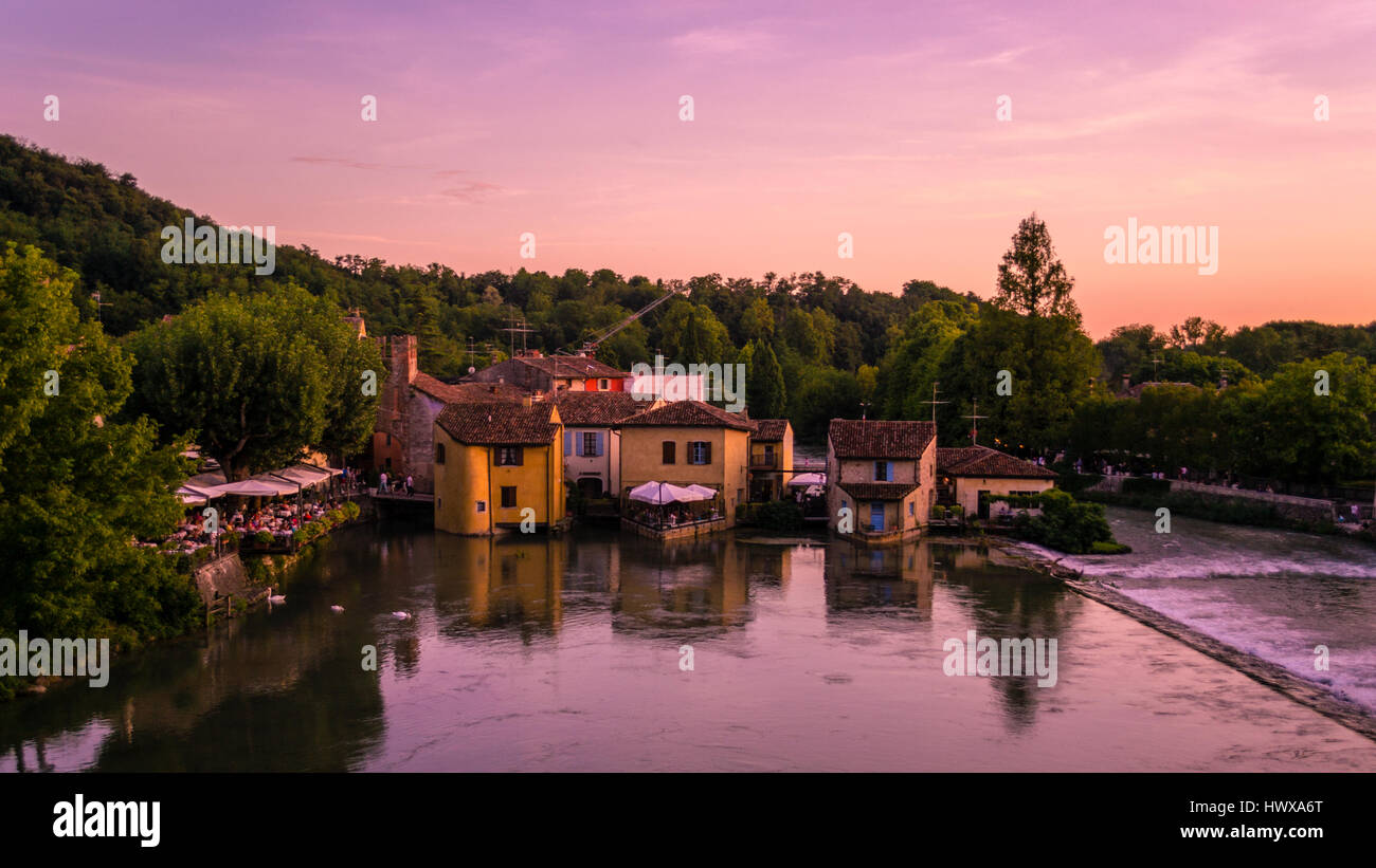 Sera a Borghetto di Valeggio sul Mincio, Italia. Foto Stock