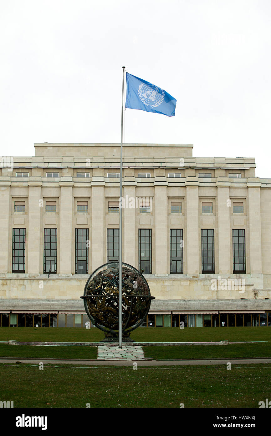 La sede centrale delle Nazioni Unite Ufficio delle Nazioni Unite a Ginevra, è noto anche come il Palais des Nations e si trova presso il Parco Ariana. Nella parte anteriore della sede, Foto Stock