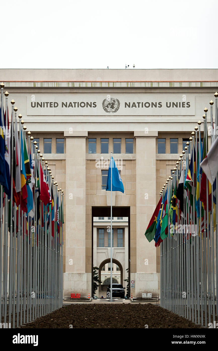 La sede centrale delle Nazioni Unite Ufficio delle Nazioni Unite a Ginevra, è noto anche come il Palais des Nations e si trova presso il Parco Ariana. Nella parte anteriore della sede, Foto Stock