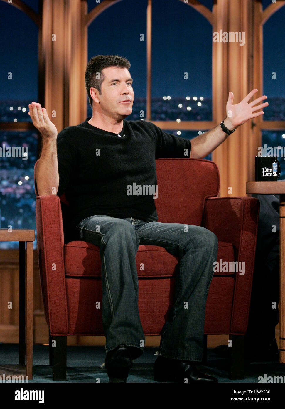 Simon Cowell durante un segmento di "Late Late Show con Craig Ferguson' alla televisione CBS nella città di Los Angeles, in California, il 20 aprile 2009. Foto di Francesco Specker Foto Stock