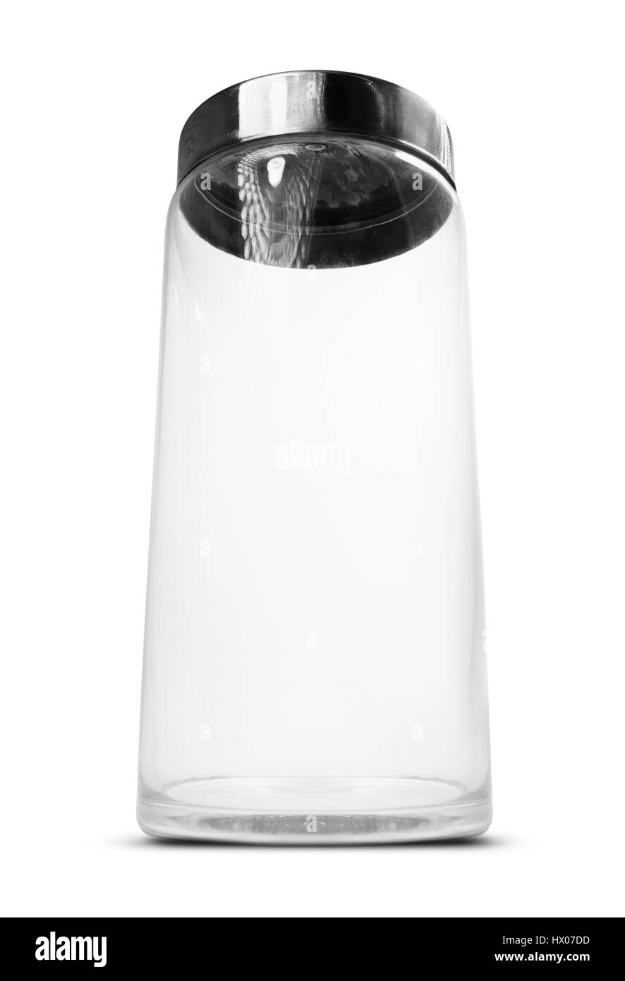 Isolate il vasetto di vetro contenitore. Svuotare il vasetto di vetro contenitore con un coperchio su uno sfondo bianco. Foto Stock
