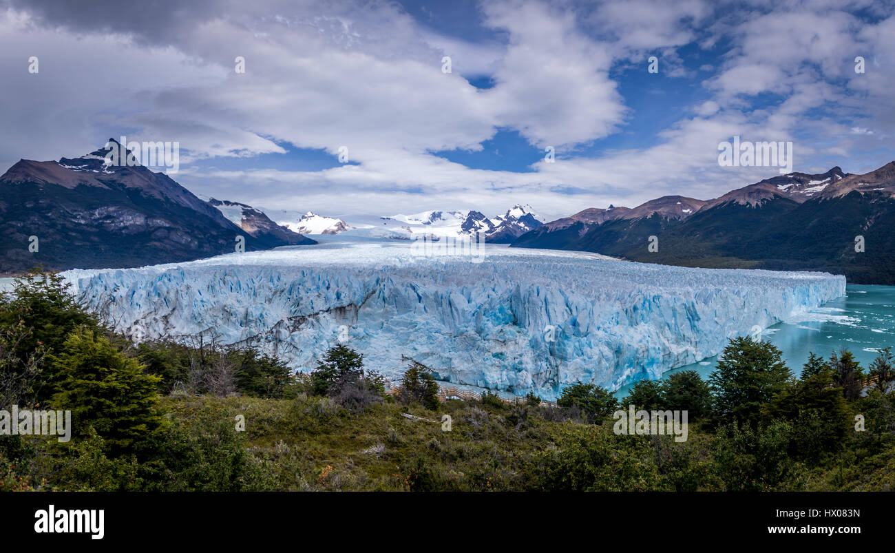 Panorama del Ghiacciaio Perito Moreno in Patagonia - El Calafate, Argentina Foto Stock