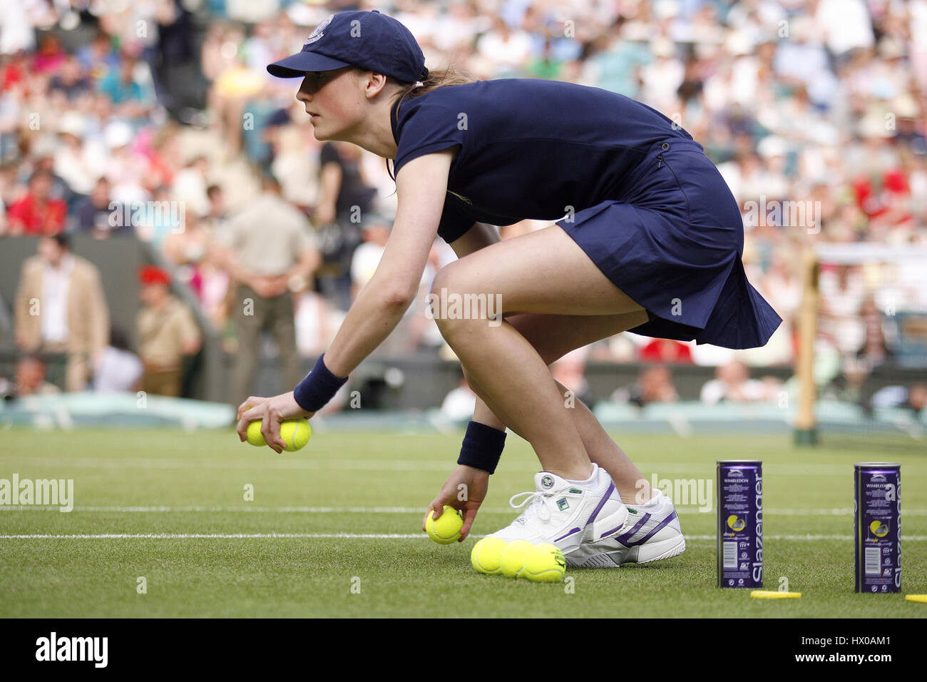 Ragazza A SFERA WIMBLEDON tennis di Wimbledon di campionati di Wimbledon Londra 24 Giugno 2008 Foto Stock