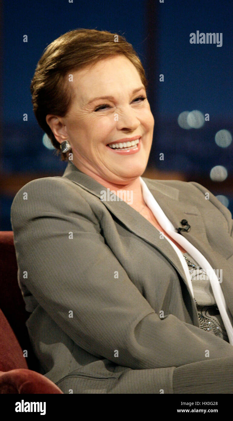 L'attrice Julie Andrews durante un segmento di "Late Late Show con Craig Ferguson' alla televisione CBS City il 15 aprile 2008 a Los Angeles, California. Foto di Francesco Specker Foto Stock