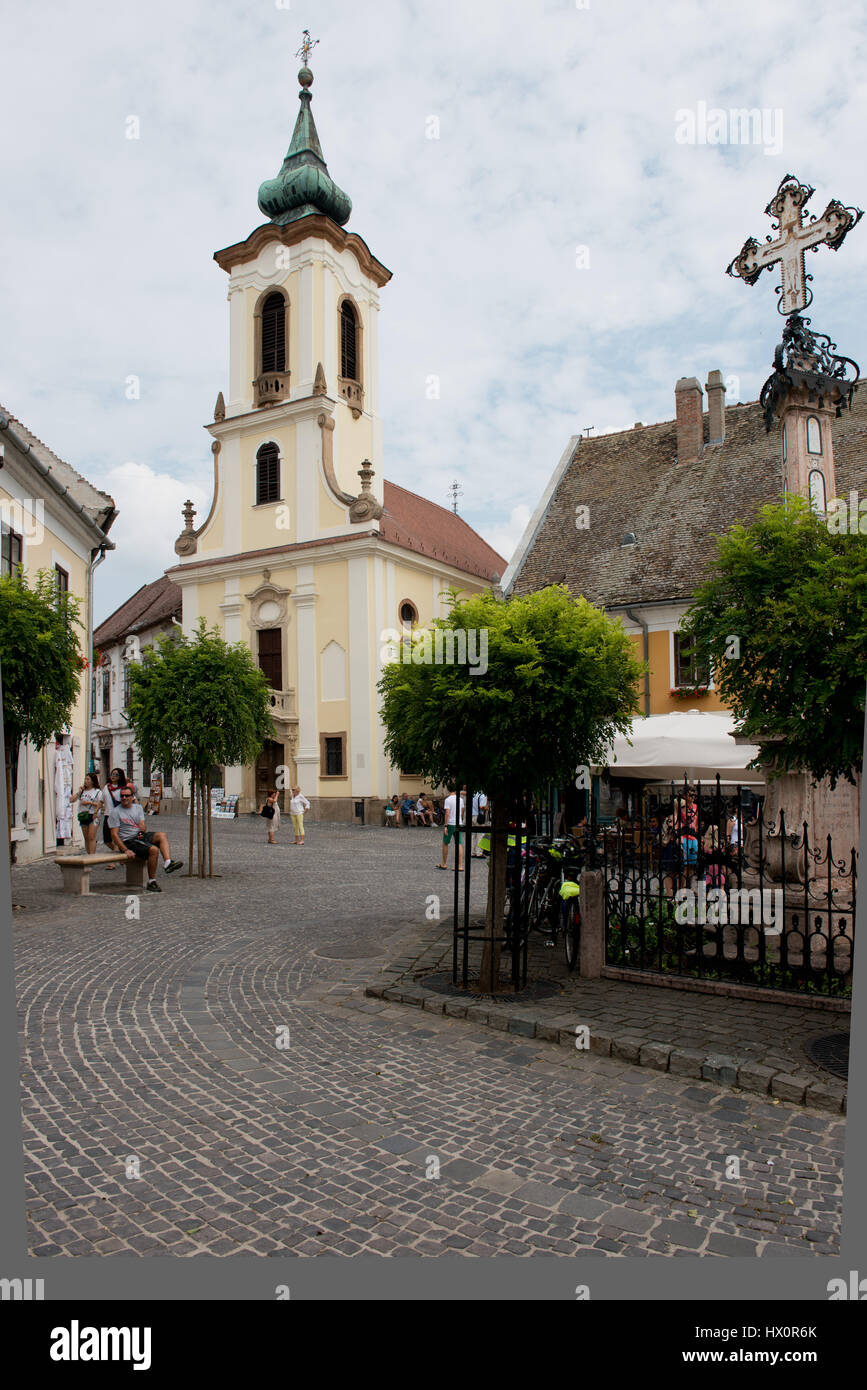 La chiesa nella piazza principale di Szentendre, antico borgo in Ungheria centrale. Foto Stock