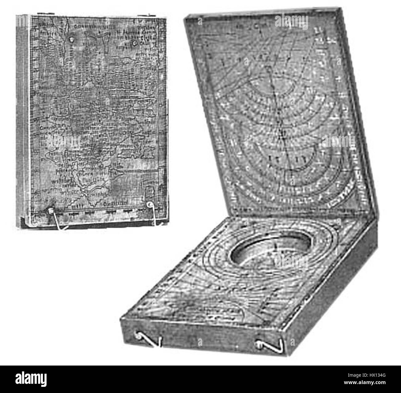 La meridiana del 1513 creata da Erhard Etzlaub e scattata in una fotografia di J. Drecker nel 1925 è un importante artefatto storico. L'immagine mette in risalto la maestria artigianale della meridiana e la sua importanza storica nel cronometraggio. Foto Stock